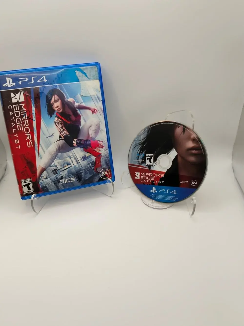 Mirrors Edge Catalyst PS4 Disc and case DICE Parkour Tested